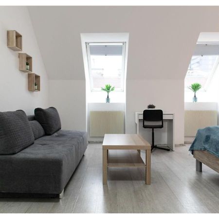 Homely 3Br Apt.- Perfect For Families And Groups Wien Exterior foto